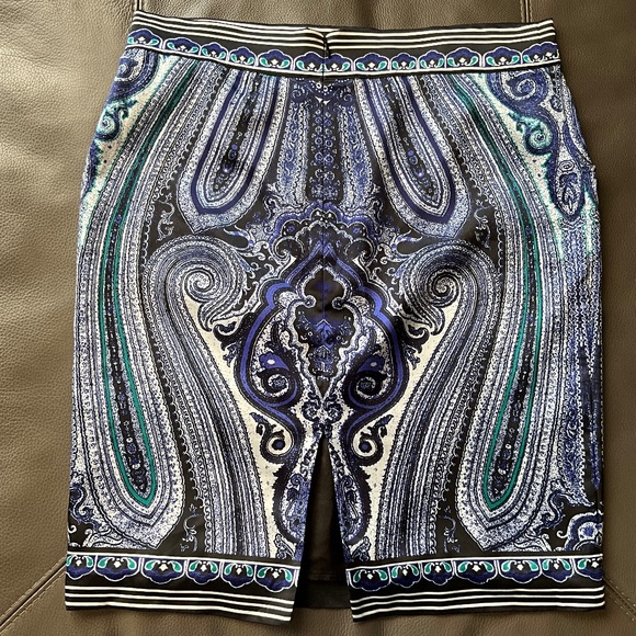 INC 10 Art to Wear Maximalist Pencil Skirt Mod Paisley Office Purple White 10 - Picture 4 of 8